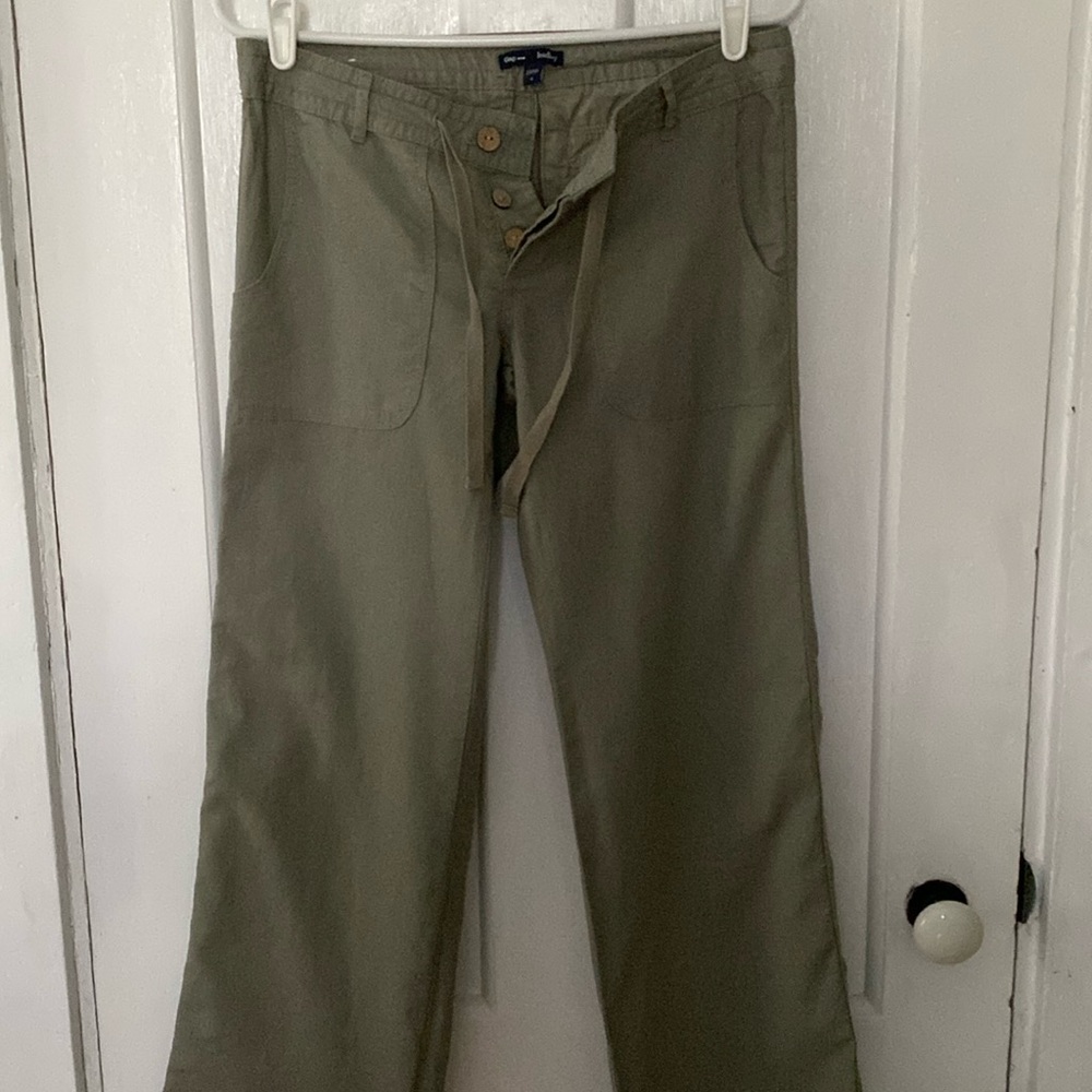 Gap Hadley 55% Linen and cotton pants size 2 Excellent spotless washed once.